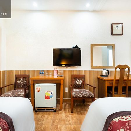 Hanz Queen Airport Hotel Saigon Хошимин Екстериор снимка